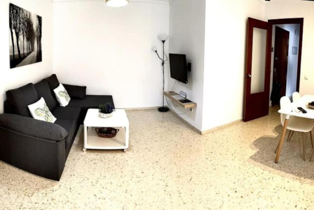 El Rincon De Apolo. Atico Con Aparcamiento Gratis. Daire Málaga Dış mekan fotoğraf